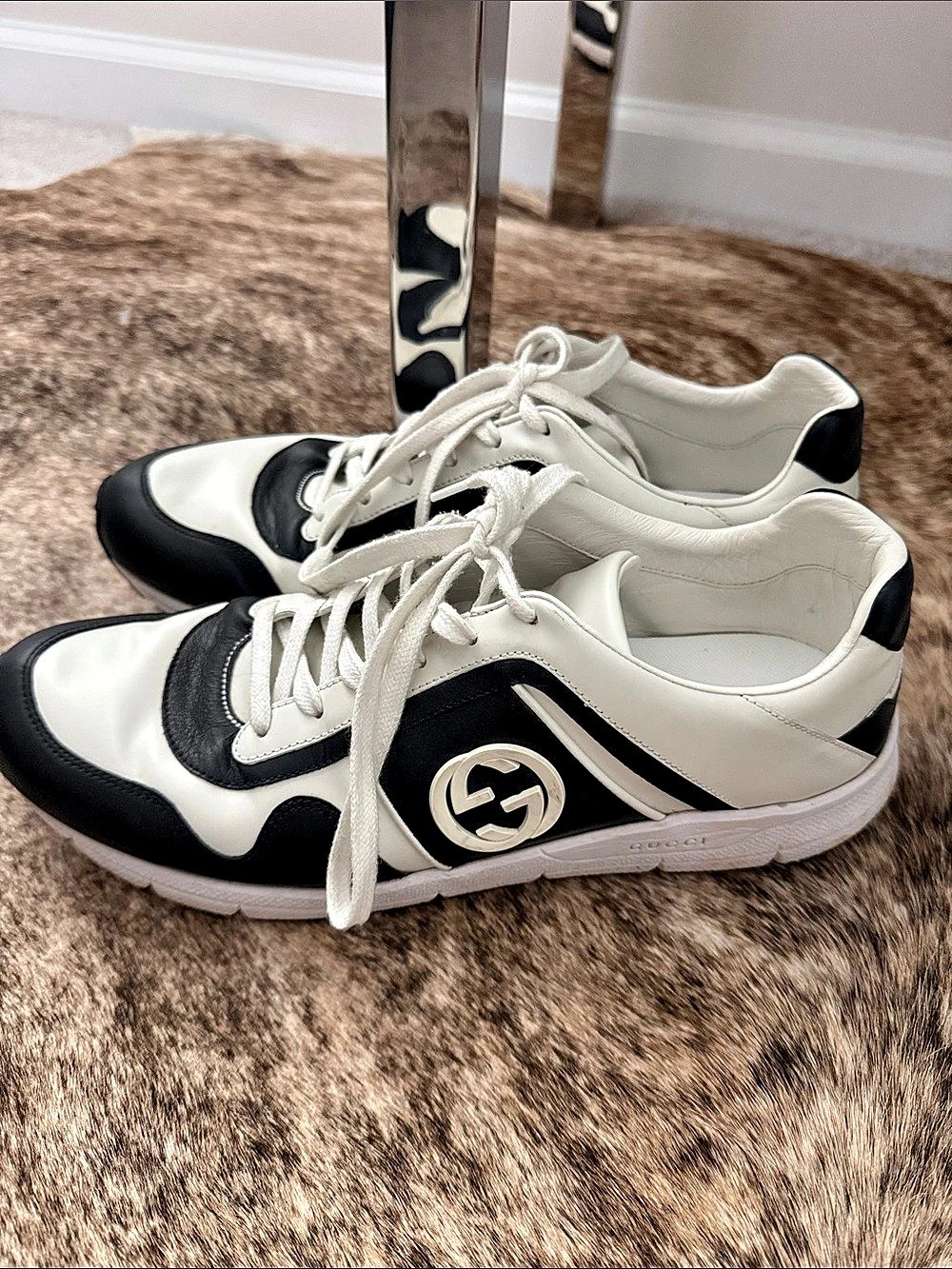 Gucci Interlocking G Black & White Leather Sneakers Men’s Style 426184 - Sz 10